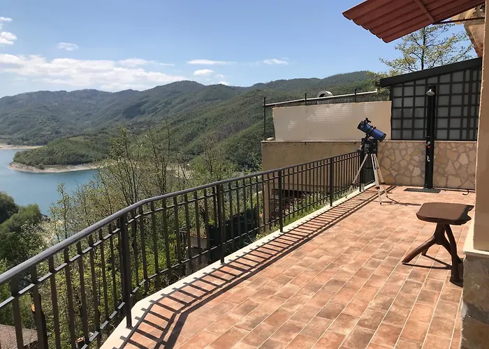 Ma. De House Lago Del Turano