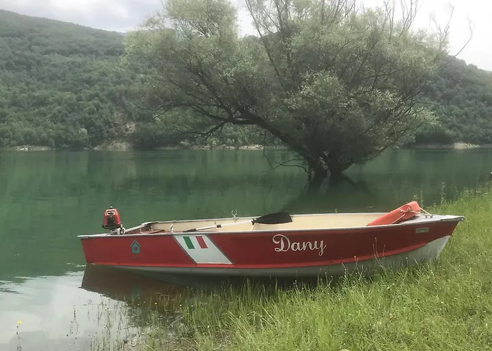 Ma. De House Lago Del Turano
